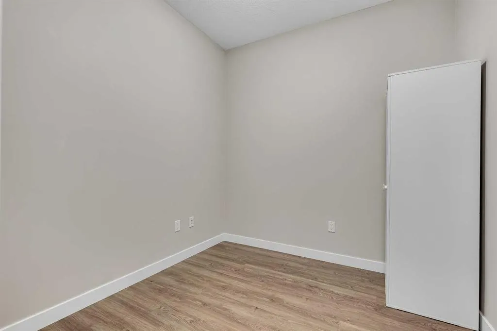 300 AUBURN MEADOWS Manor SE, #205