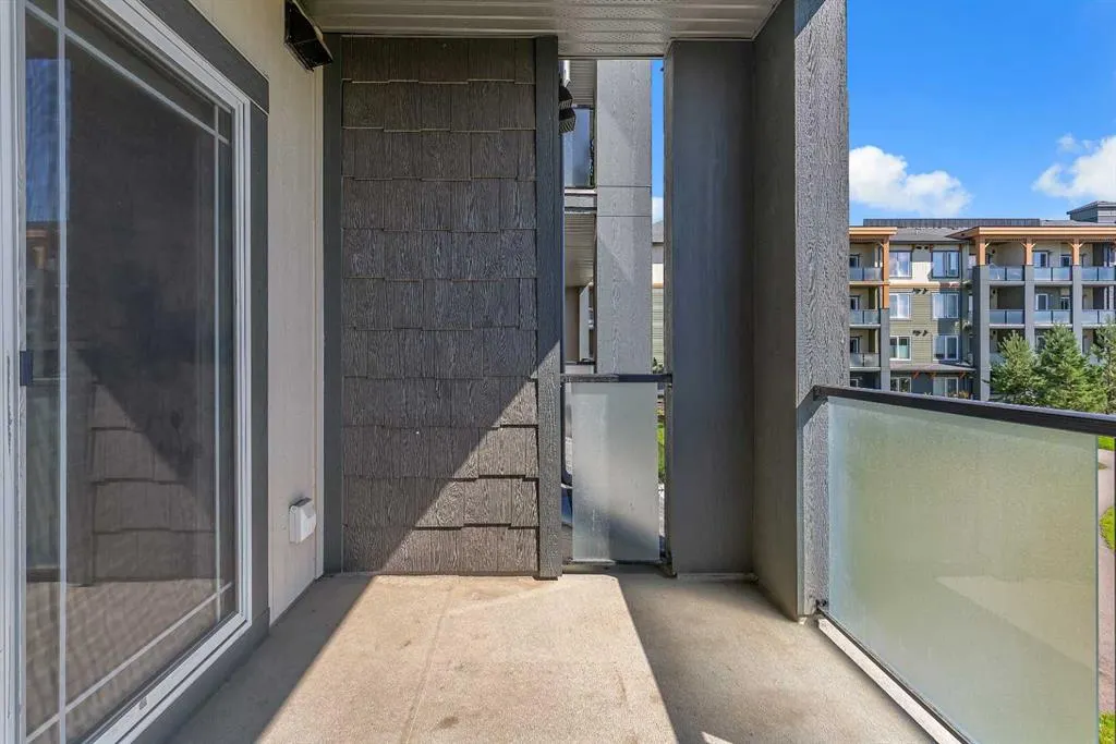 300 AUBURN MEADOWS Manor SE, #205