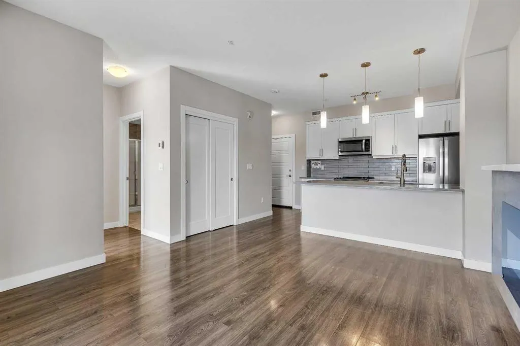 300 AUBURN MEADOWS Manor SE, #205