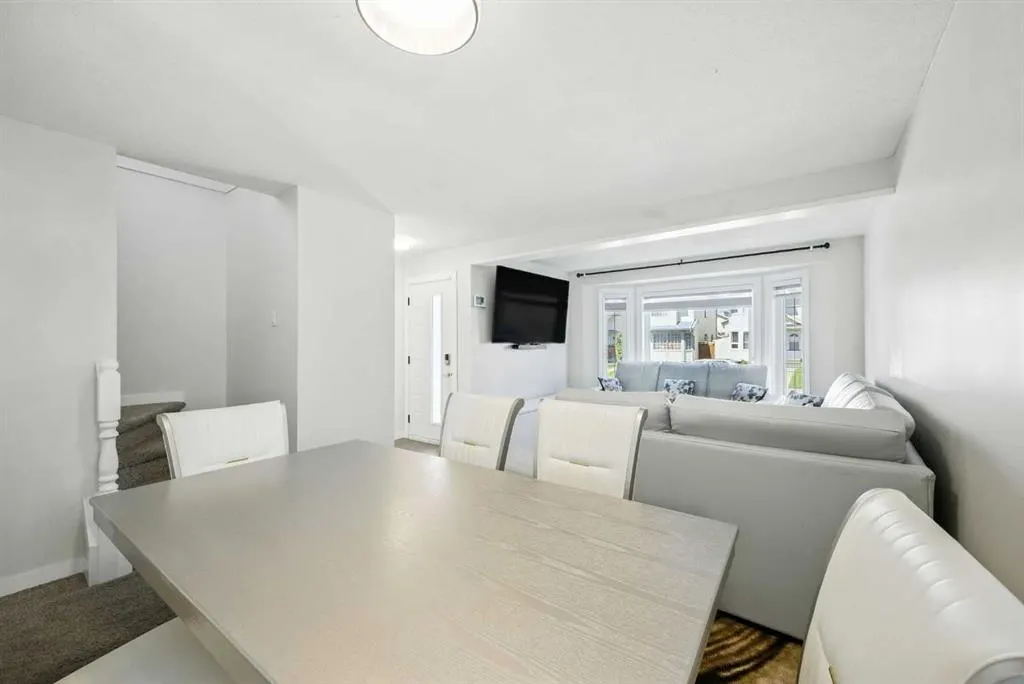 99 Erin Road SE