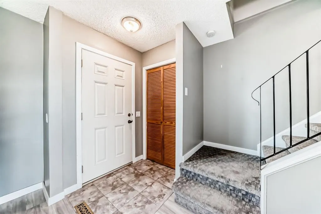 800 Bowcroft Place, #32
