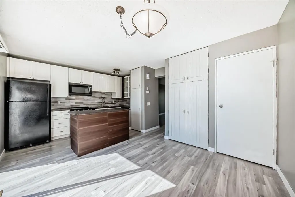 800 Bowcroft Place, #32