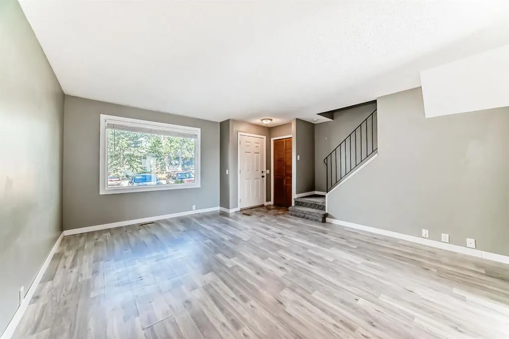800 Bowcroft Place, #32