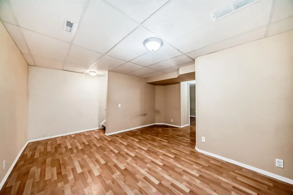 800 Bowcroft Place, #32