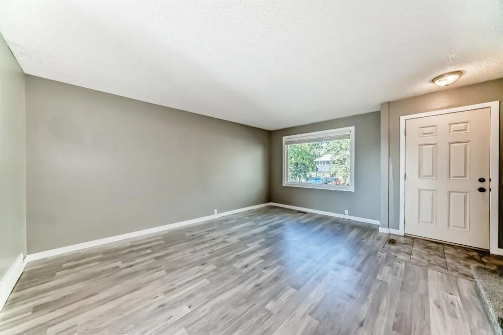 800 Bowcroft Place, #32