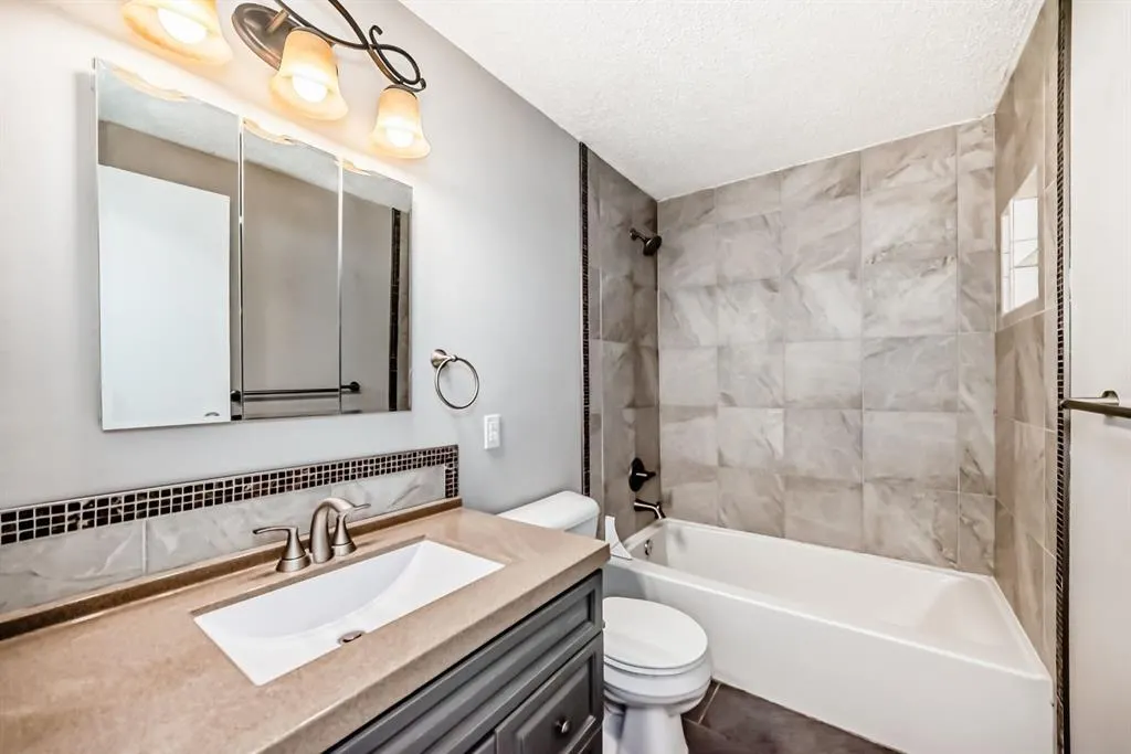 800 Bowcroft Place, #32