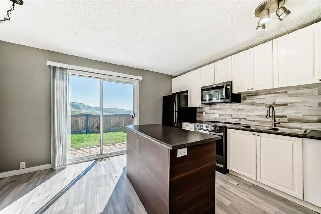 800 Bowcroft Place, #32