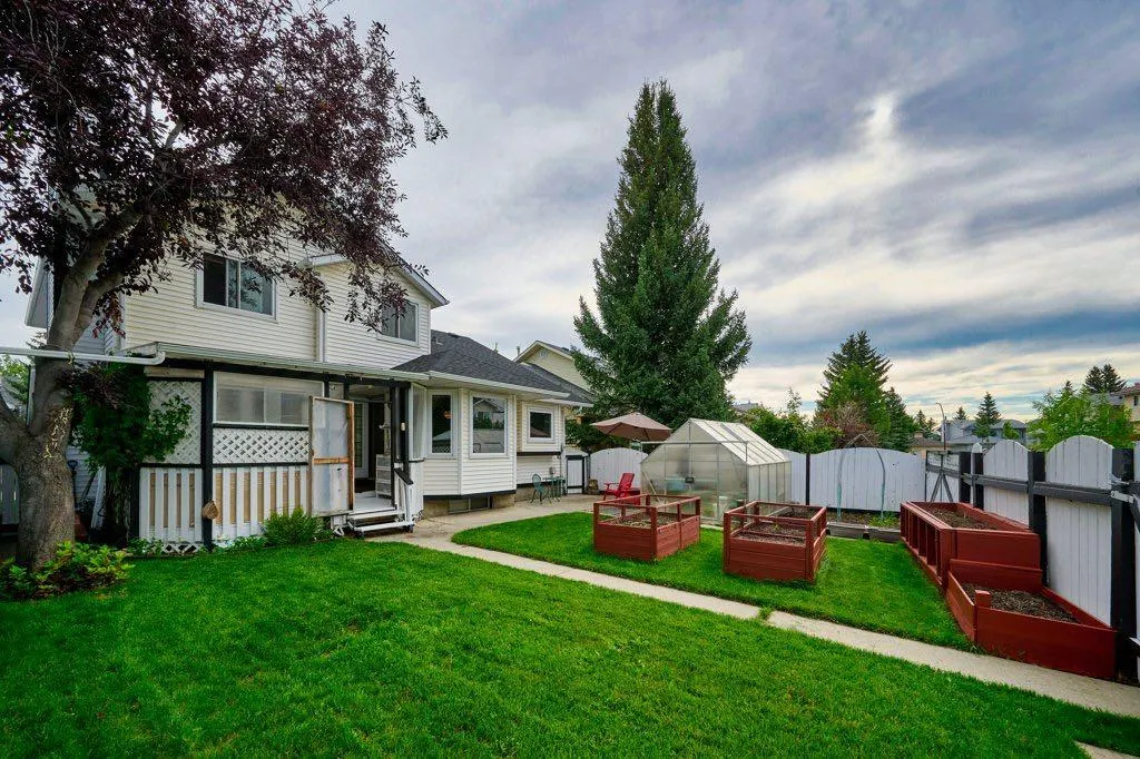121 Sandpiper Circle NW