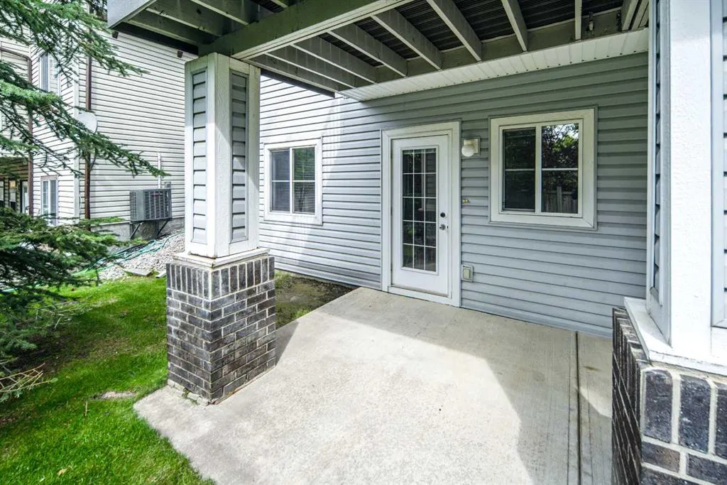 17 Hidden Creek Rise NW