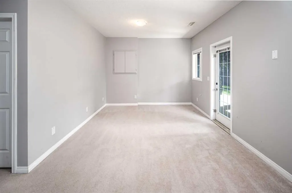 17 Hidden Creek Rise NW
