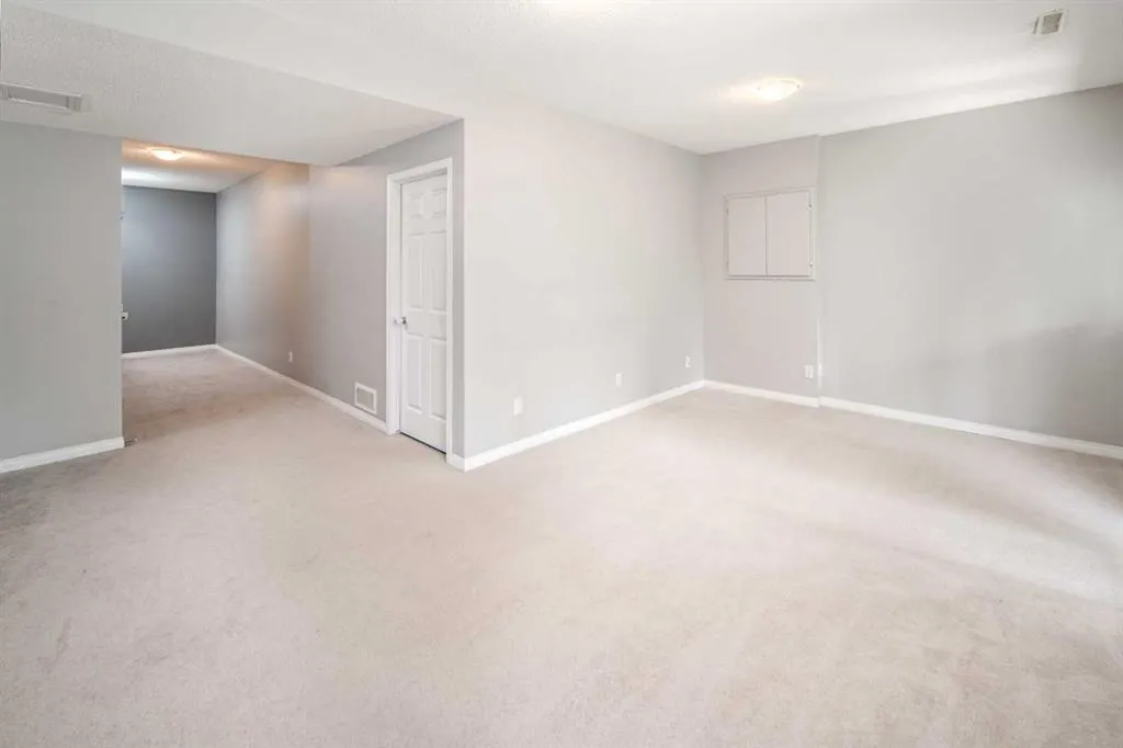 17 Hidden Creek Rise NW