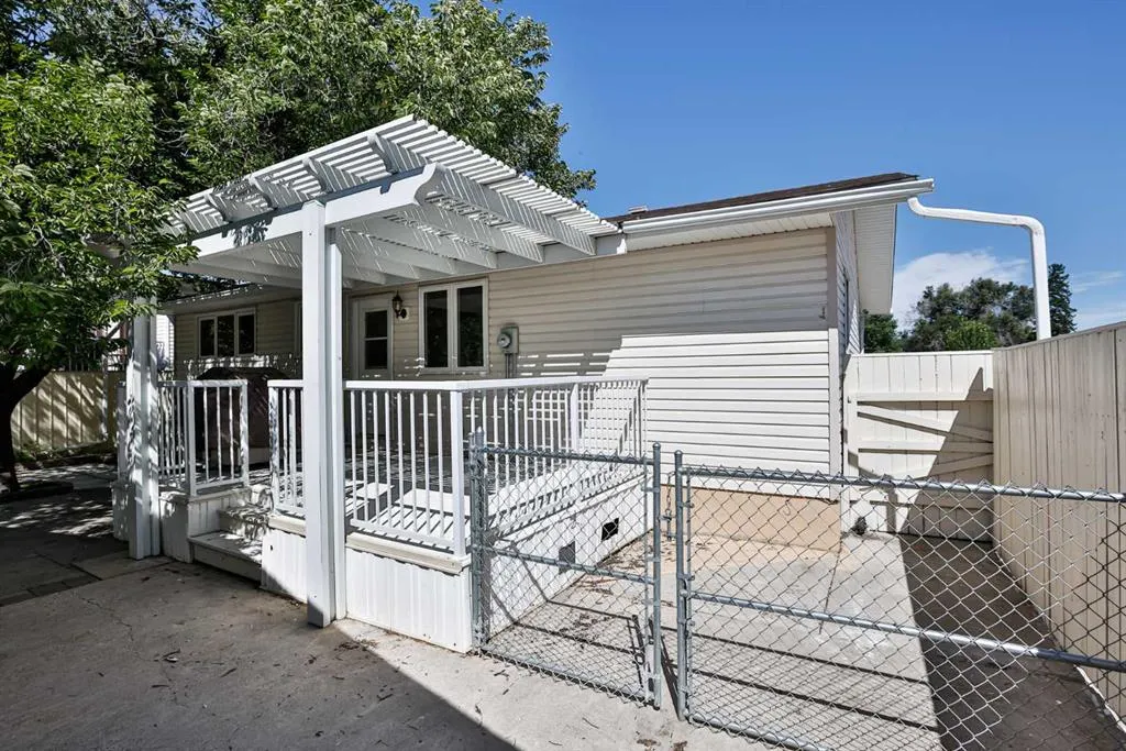 1910 24 Avenue N