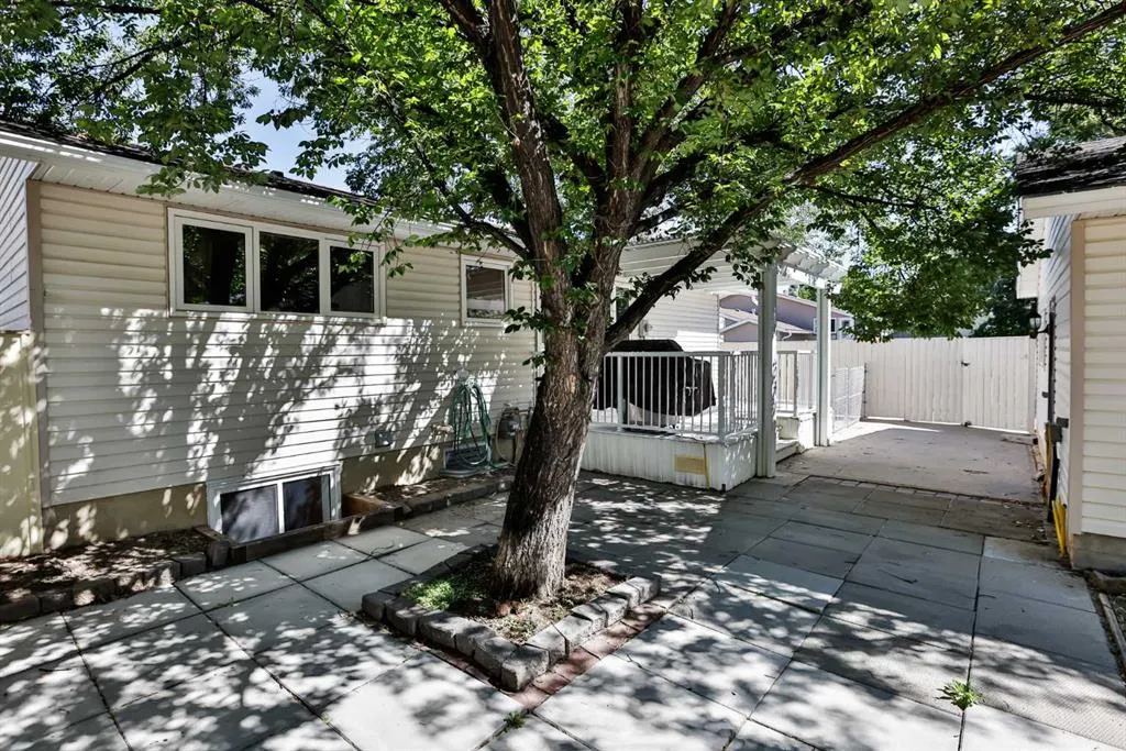 1910 24 Avenue N