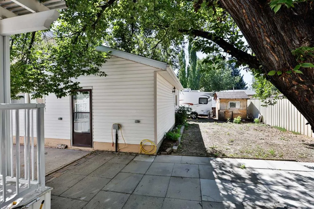 1910 24 Avenue N