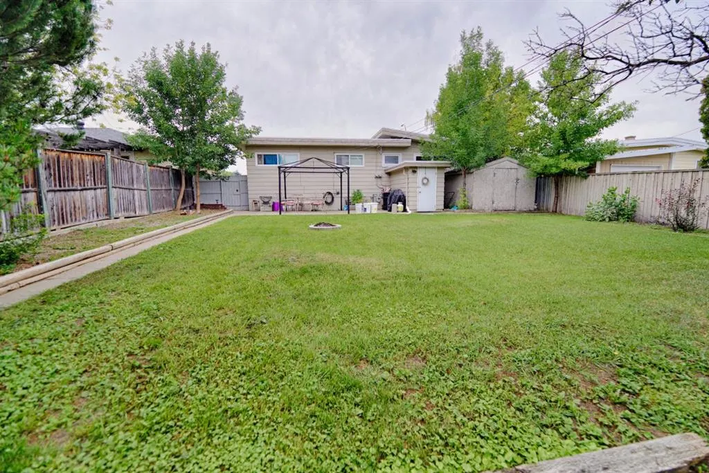 1141 Scenic Drive S