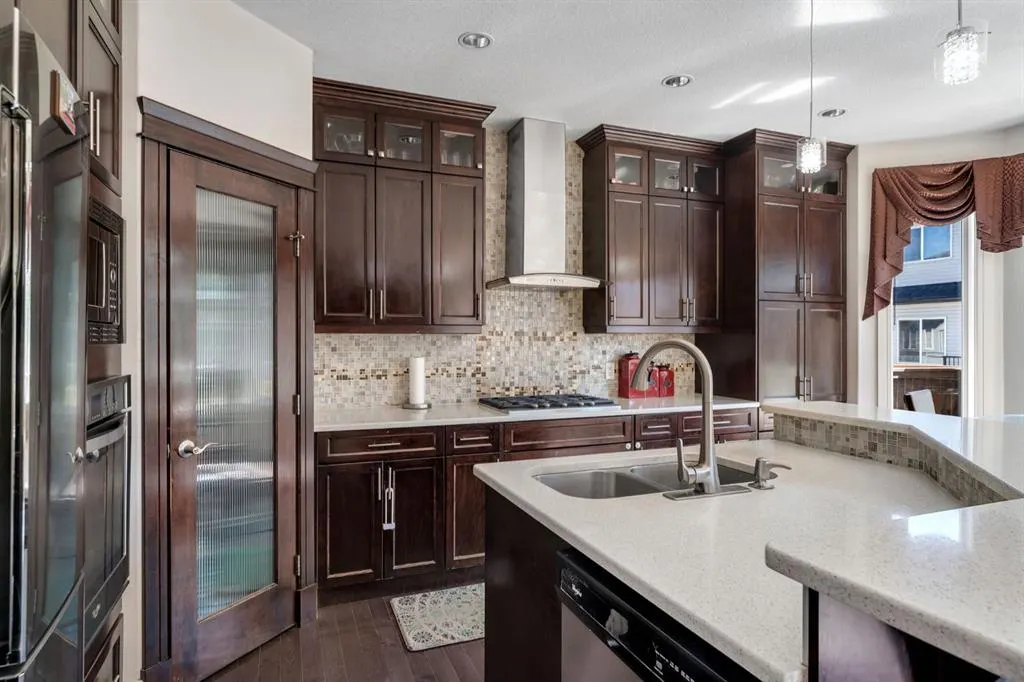 129 saddlelake Grove