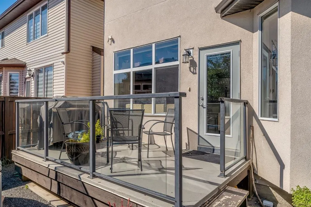 129 saddlelake Grove