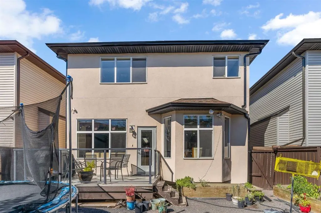 129 saddlelake Grove