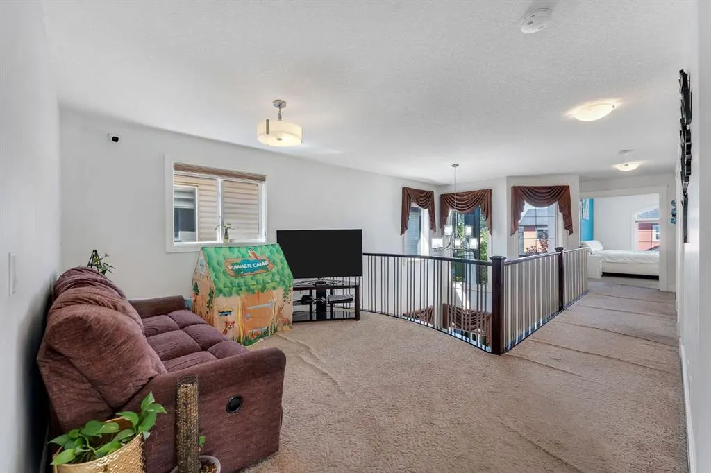 129 saddlelake Grove
