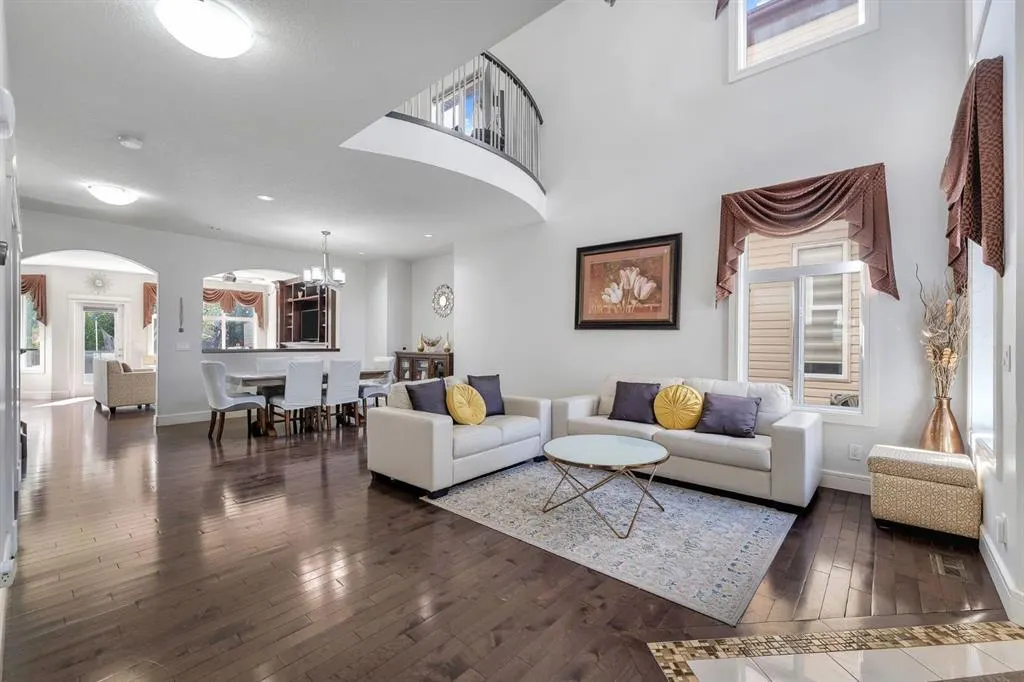 129 saddlelake Grove