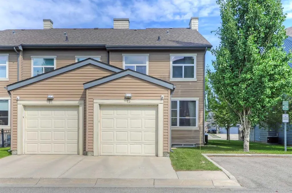 13 Chapalina Square SE