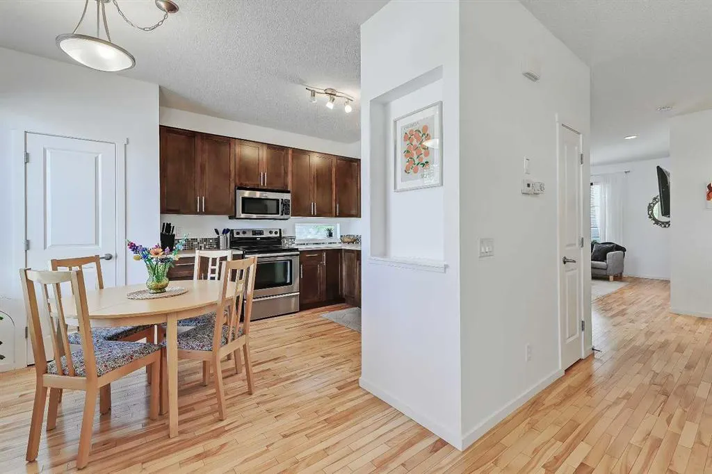 13 Chapalina Square SE