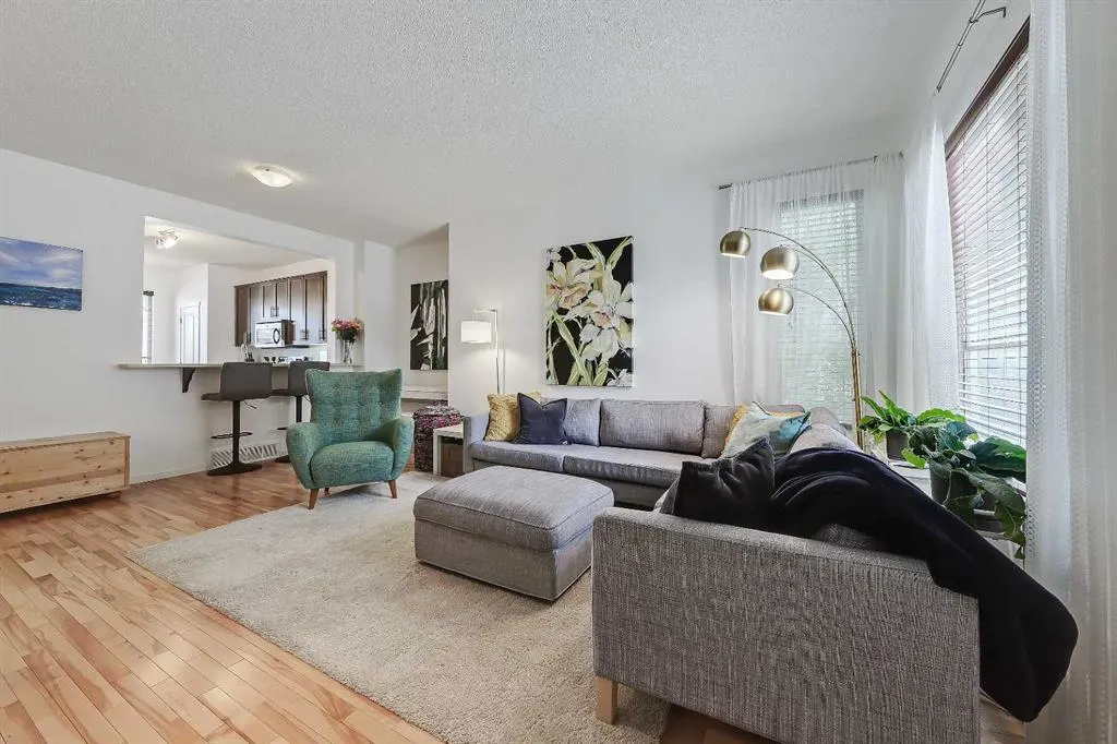 13 Chapalina Square SE