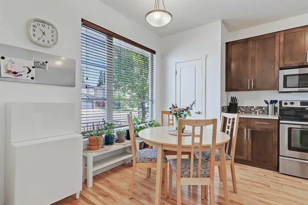 13 Chapalina Square SE