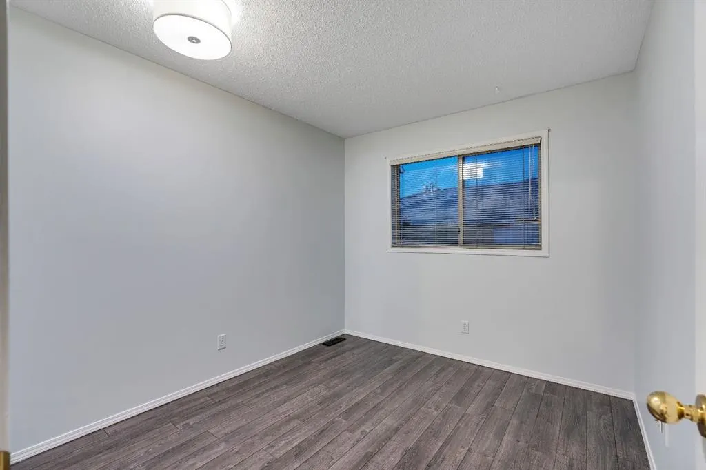 43 Kingsland Villas SW