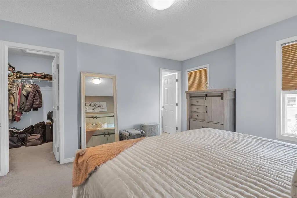 53 Walgrove Rise SE