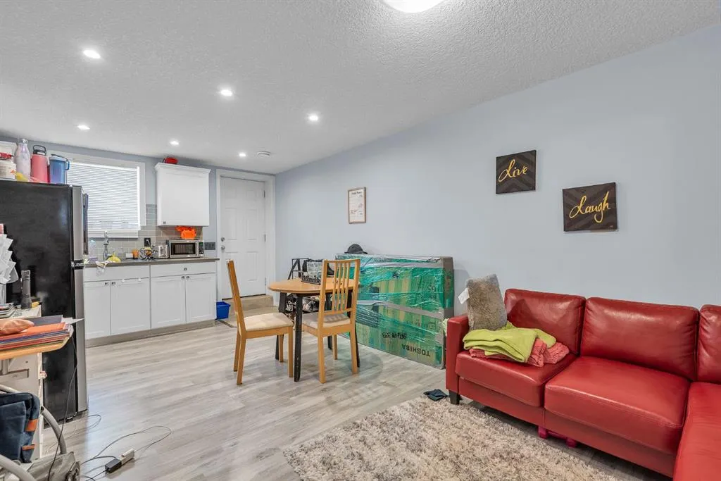 53 Walgrove Rise SE
