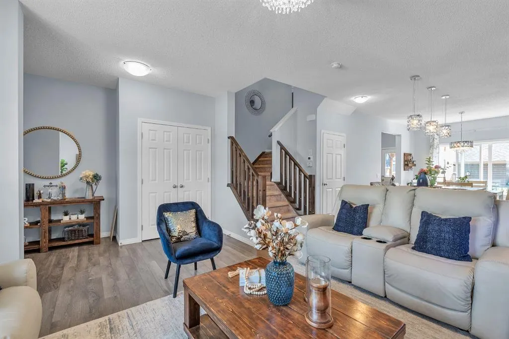 53 Walgrove Rise SE