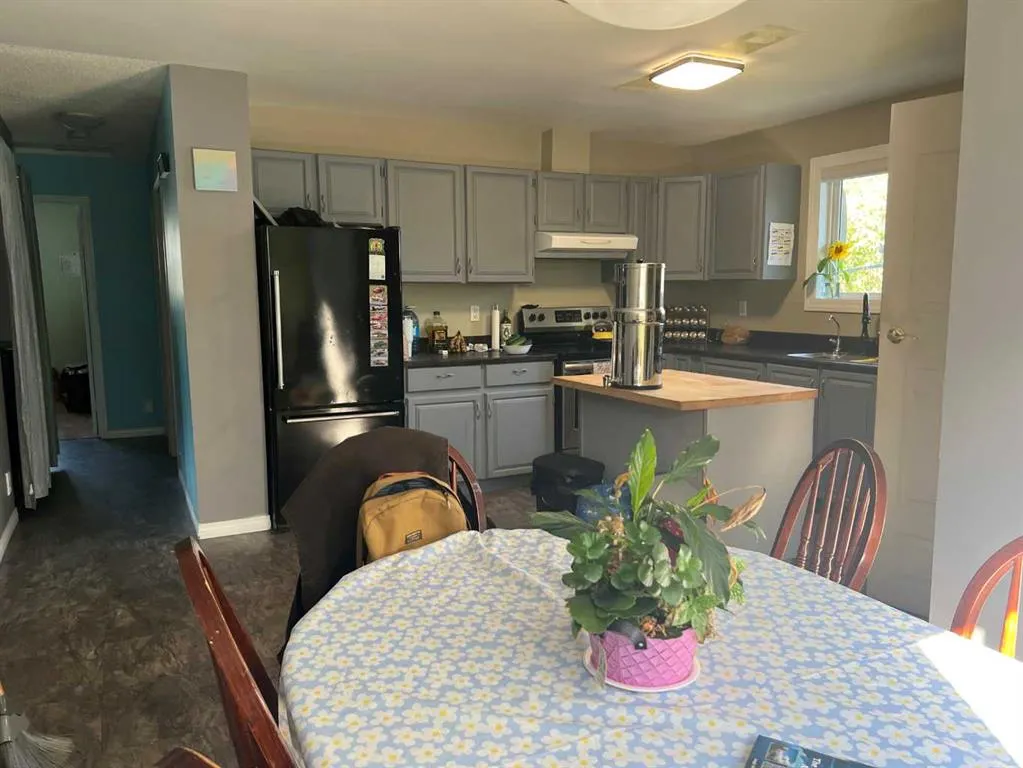 182 Clenell Crescent