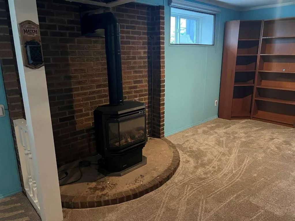 182 Clenell Crescent