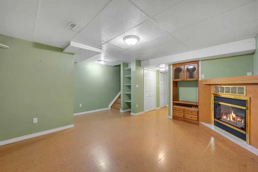 39 Anaheim Court NE
