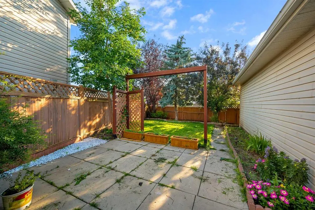 39 Anaheim Court NE