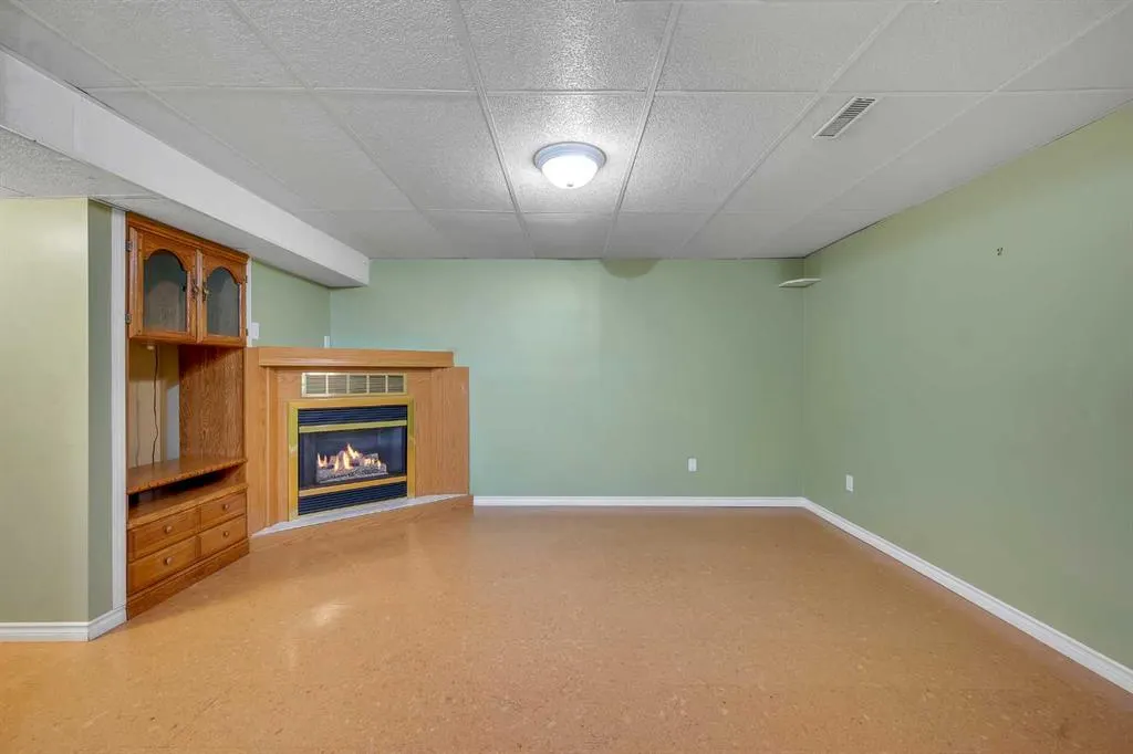39 Anaheim Court NE