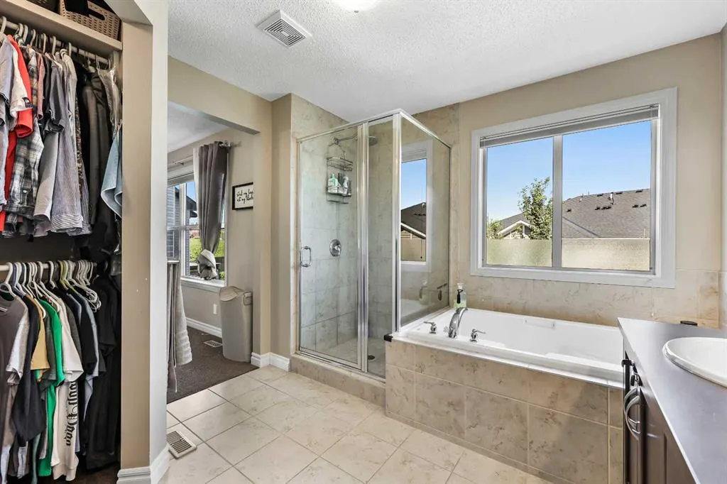 15 Sage Valley Court NW