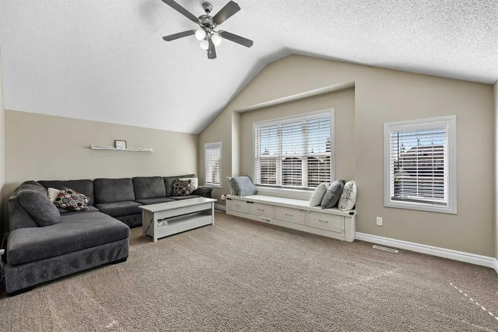 15 Sage Valley Court NW