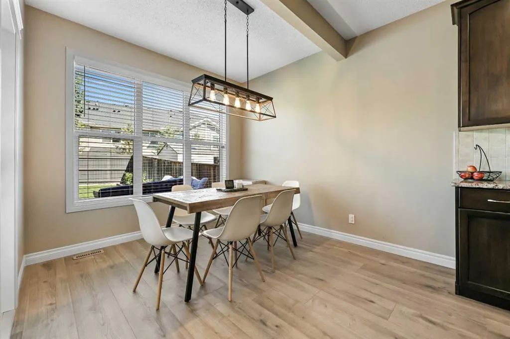 15 Sage Valley Court NW