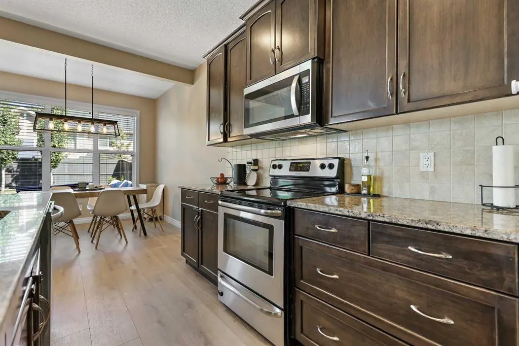 15 Sage Valley Court NW