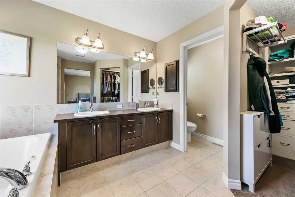 15 Sage Valley Court NW