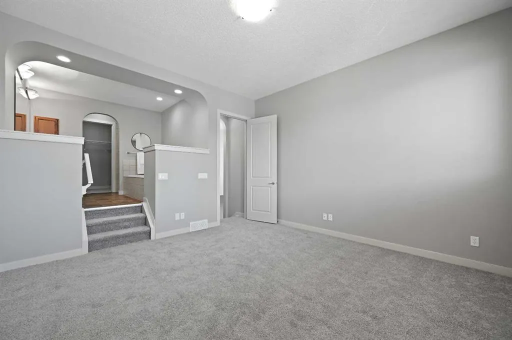 229 Bridlerange Place SW
