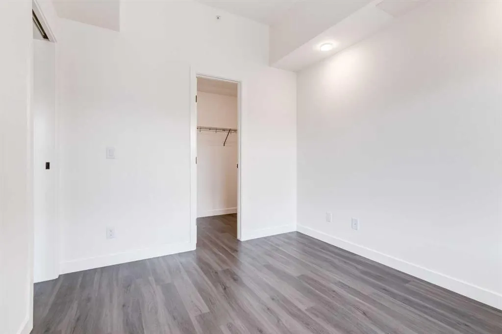 4138 University Avenue NW, #617