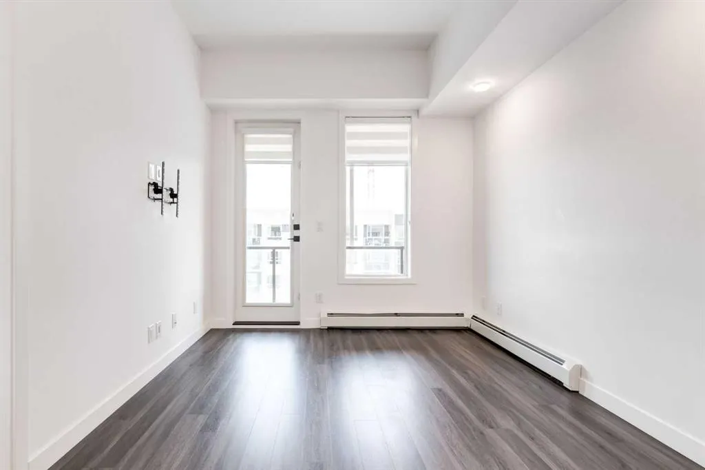 4138 University Avenue NW, #617