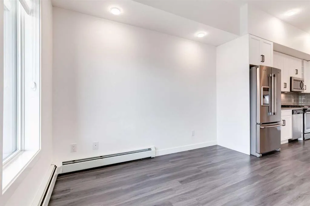 4138 University Avenue NW, #617