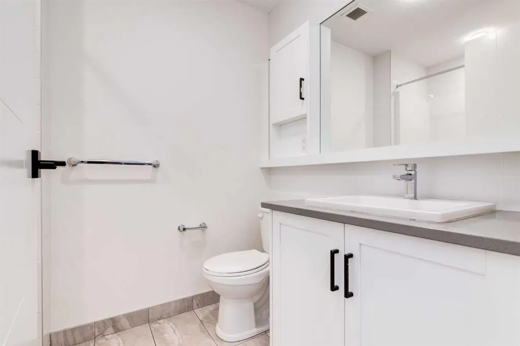4138 University Avenue NW, #617