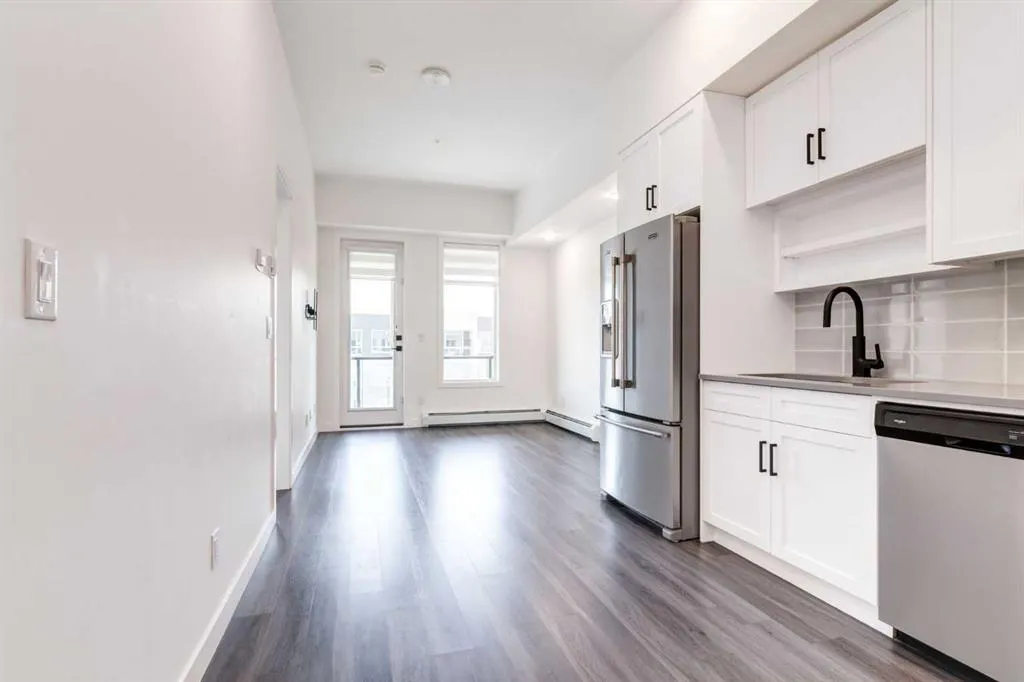4138 University Avenue NW, #617
