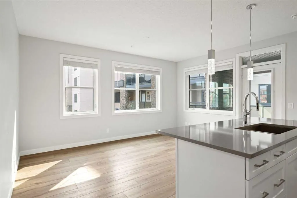 80 Greenbriar Place NW, #3203