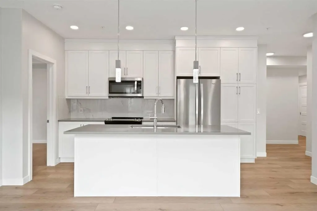80 Greenbriar Place NW, #3203